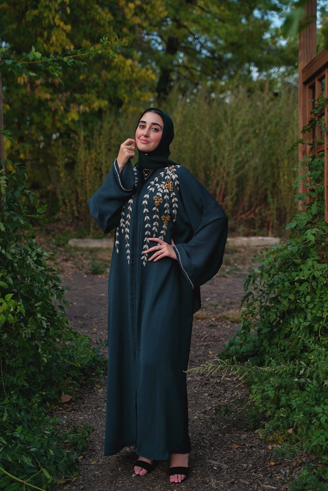 Emerald abayas shop